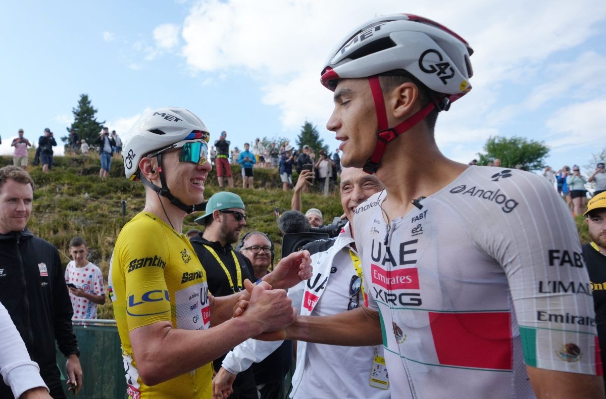 Regresa bravo Isaac Del toro y en su sprint gana el segundo lugar de la etapa 14