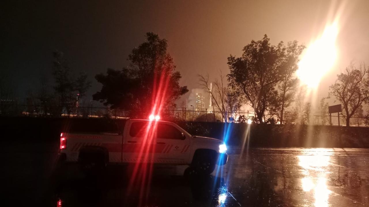 Alarma en la refinería de Salamanca: explosión provoca incendio y activa protocolos de Pemex