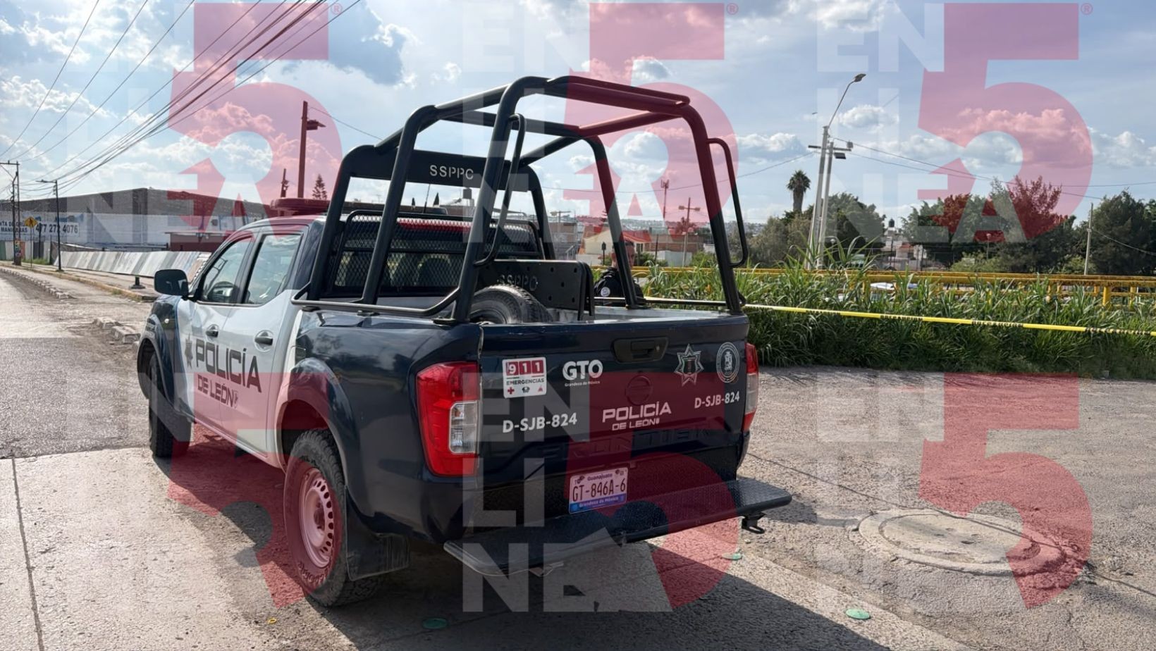 Cámaras revelan que conductor incendió su vehículo en León