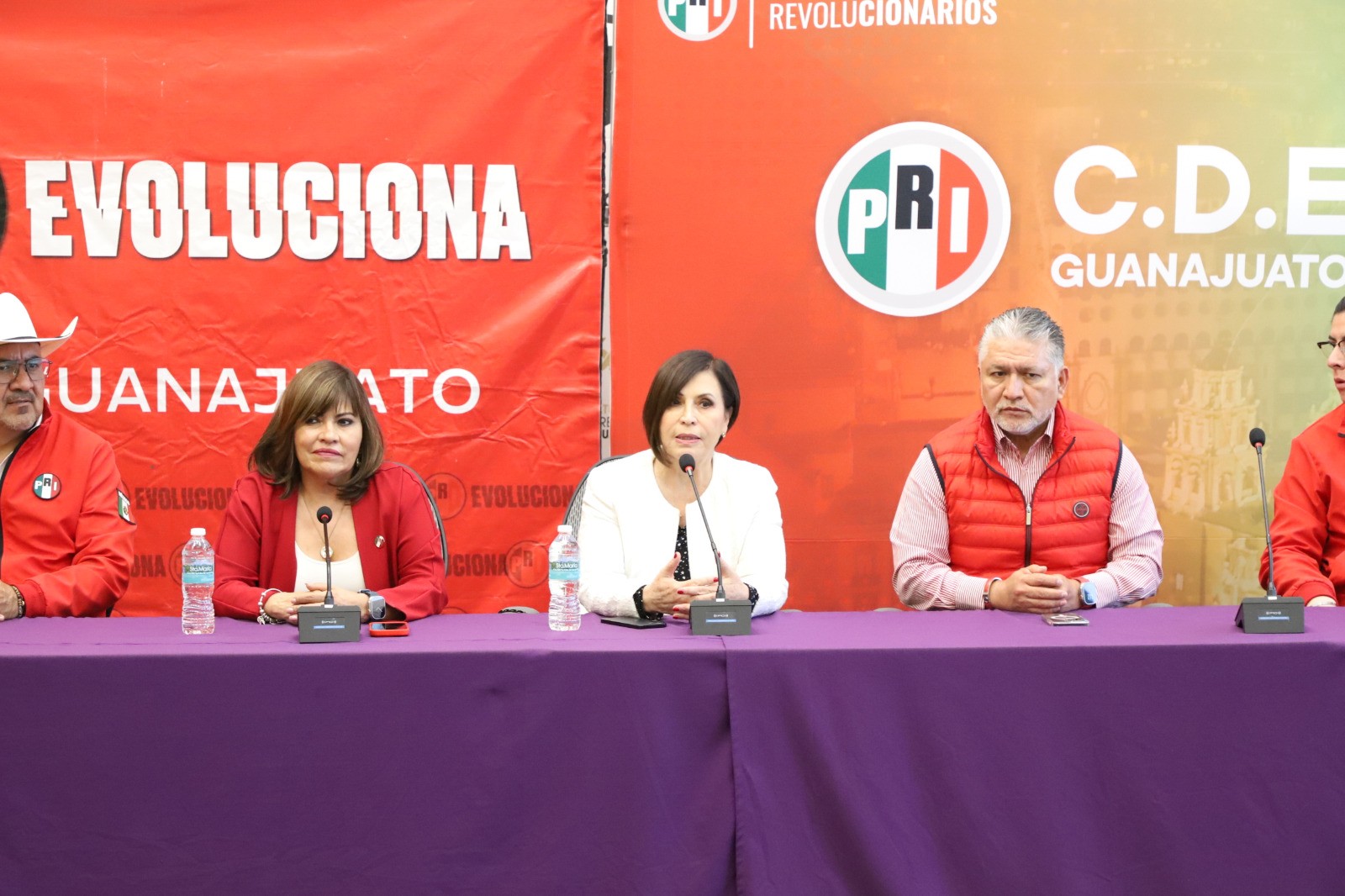Rosario Robles llama a defender el voto rumbo a la elección de 2027