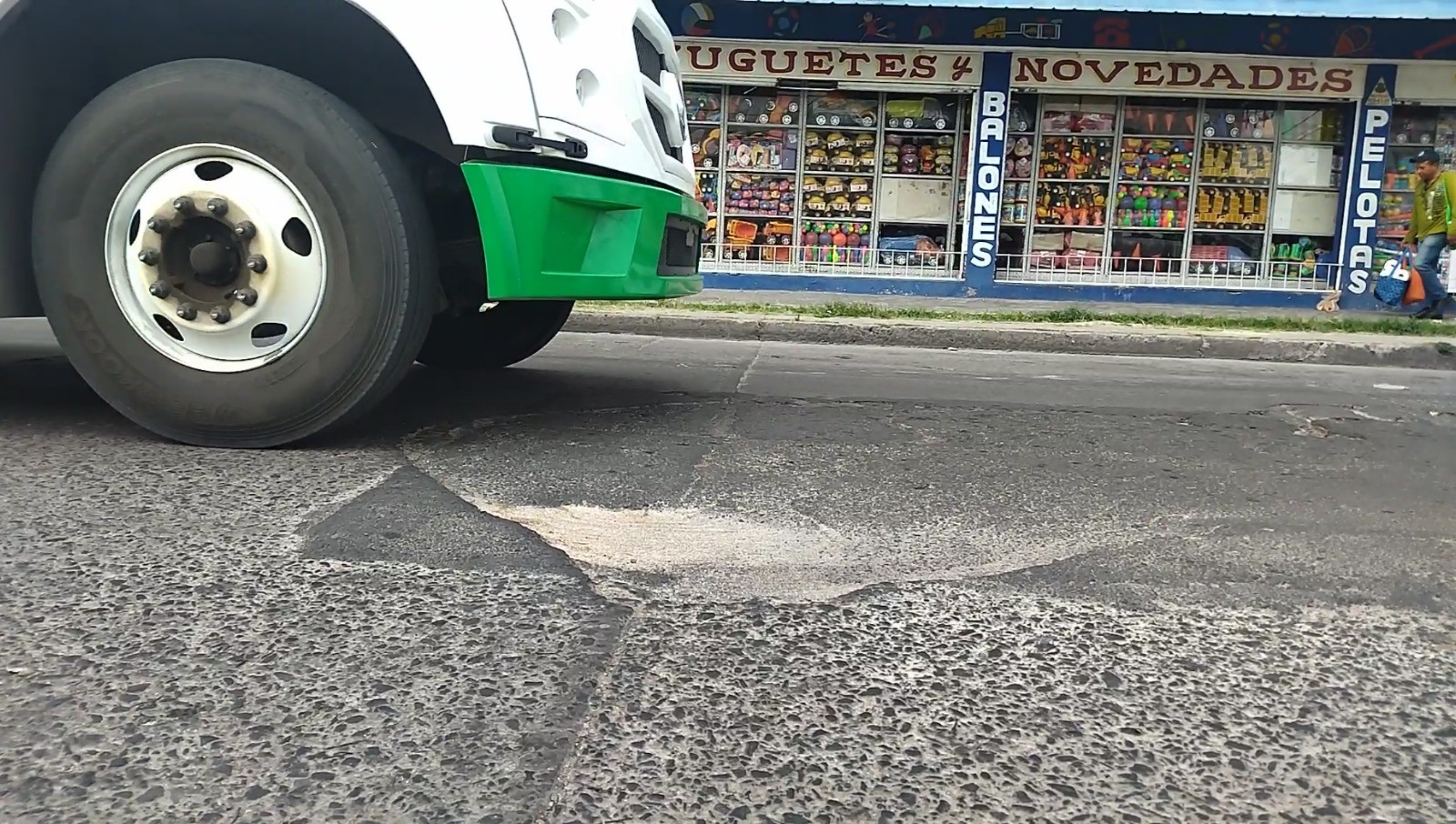 Alcalde mantiene promesa de una Celaya sin baches al finalizar agosto