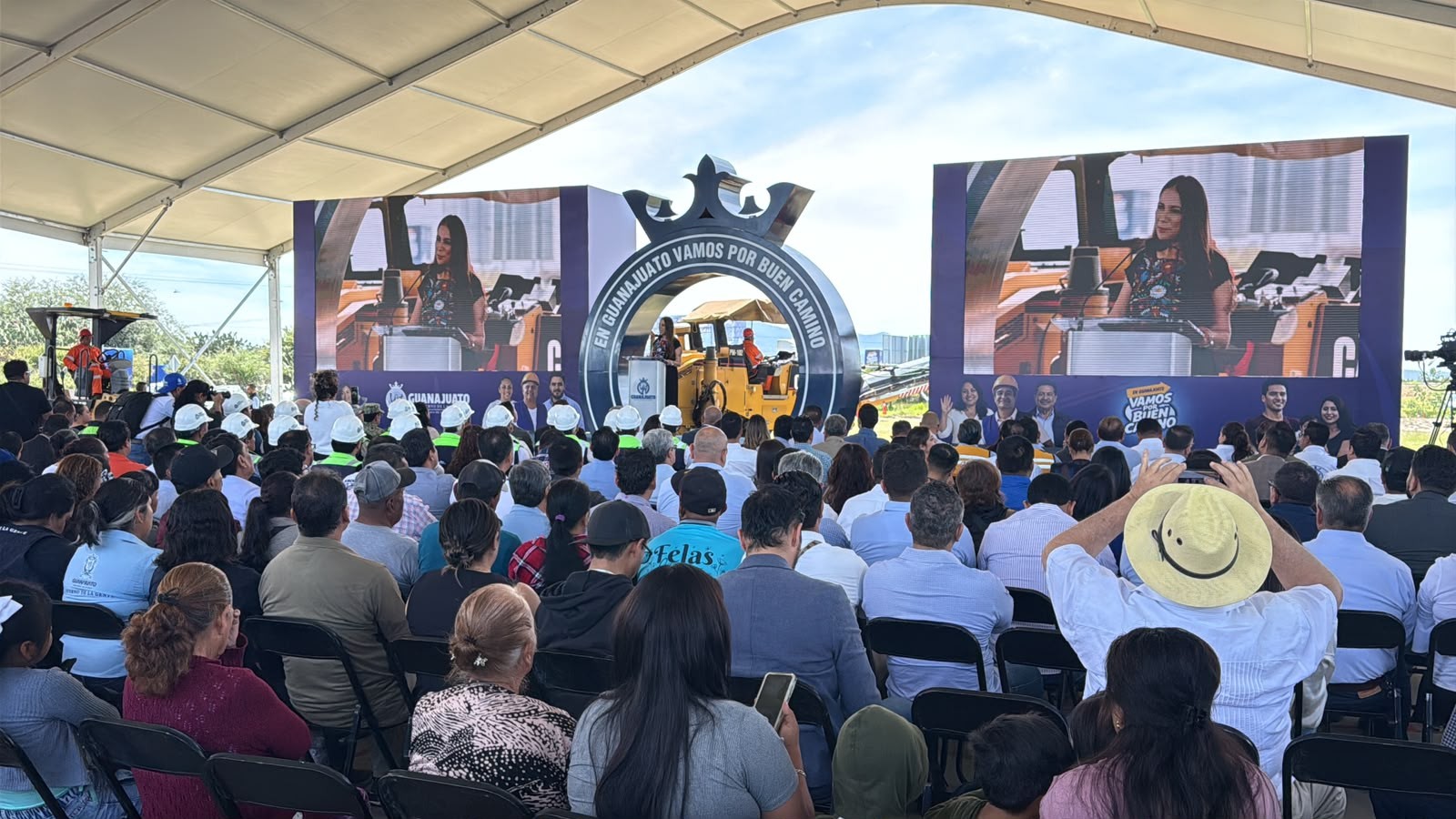 Arranca gobernadora programa carretero con inversión histórica de 939.7 mdp para los 46 municipios