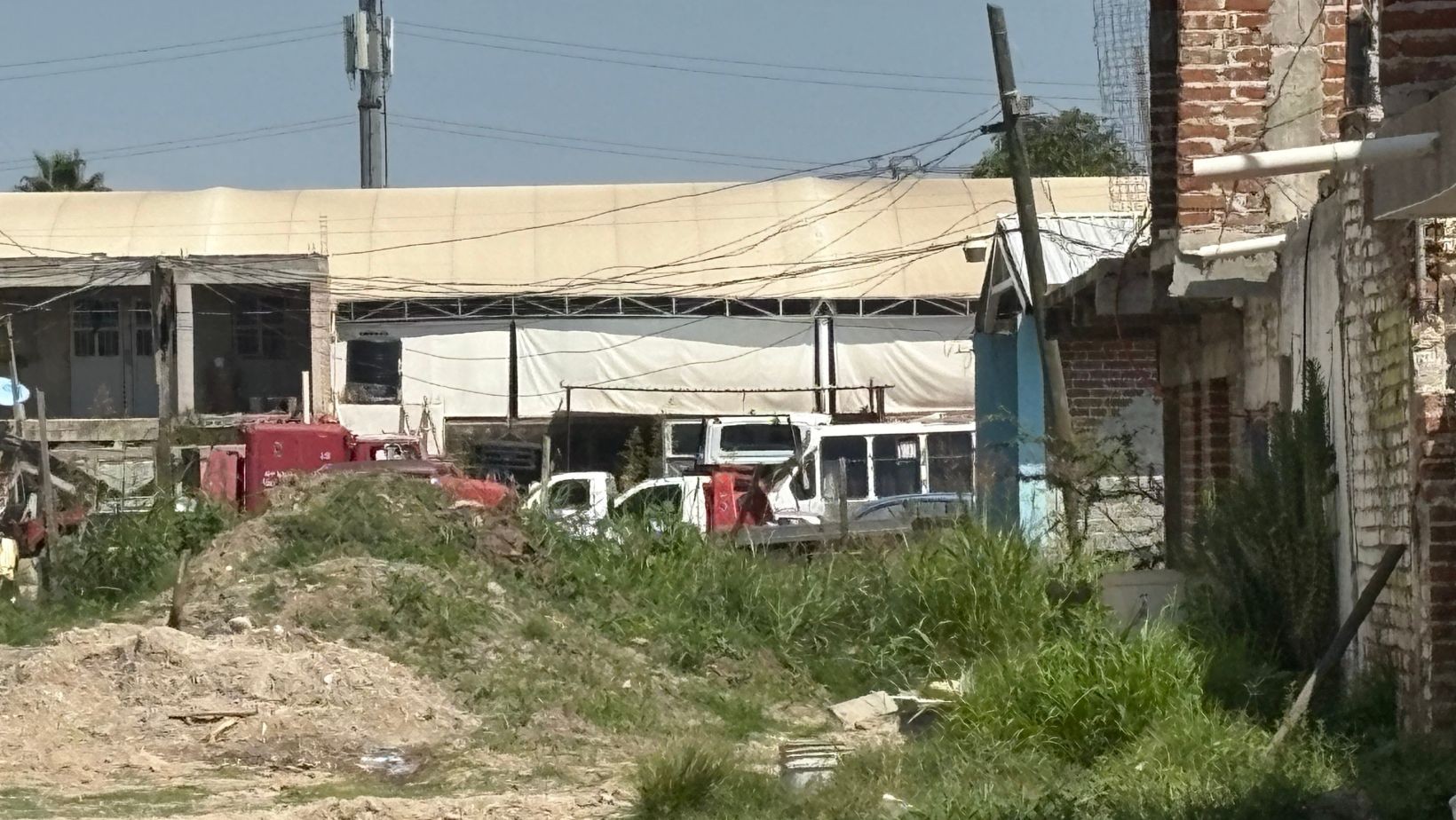 Valle del Sol sufre inundaciones y vecinos exigen solución