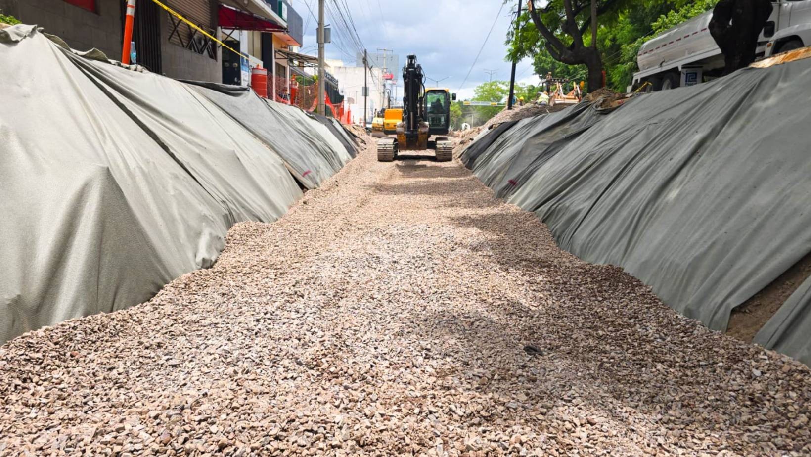 Inicia SAPAL obra de colector sanitario en la zona de El Rosario