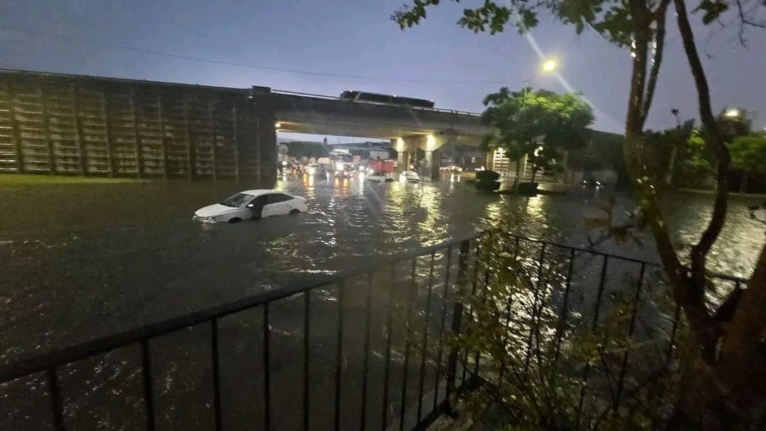 Tormenta colapsa vialidades, provoca inundaciones y deja afectaciones en Celaya