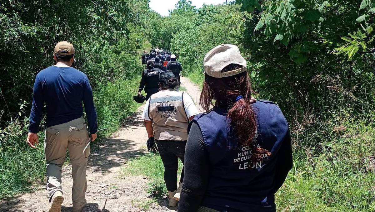 ‘Fue una burla’: Buscadoras van a Jalisco esperando identificar cuerpos y solo les muestran cosas