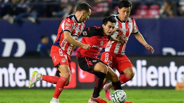 PSG espera el momento ideal para fichar a Gilberto Mora; media Europa sigue al mexicano