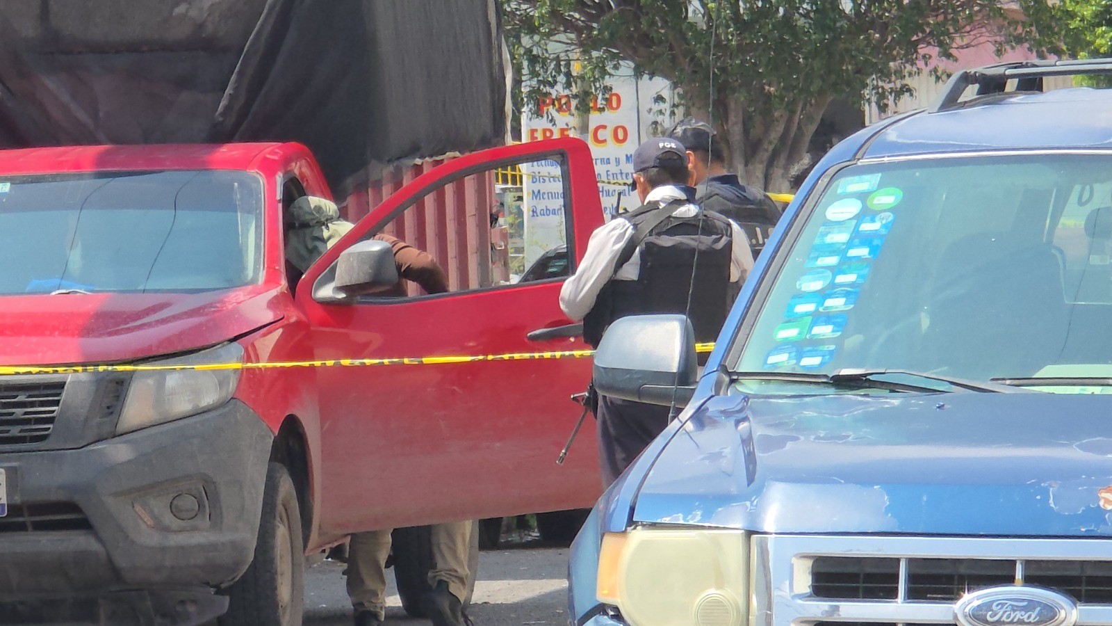 Aseguran camioneta con reporte de robo durante operativo del GERI en Cortazar