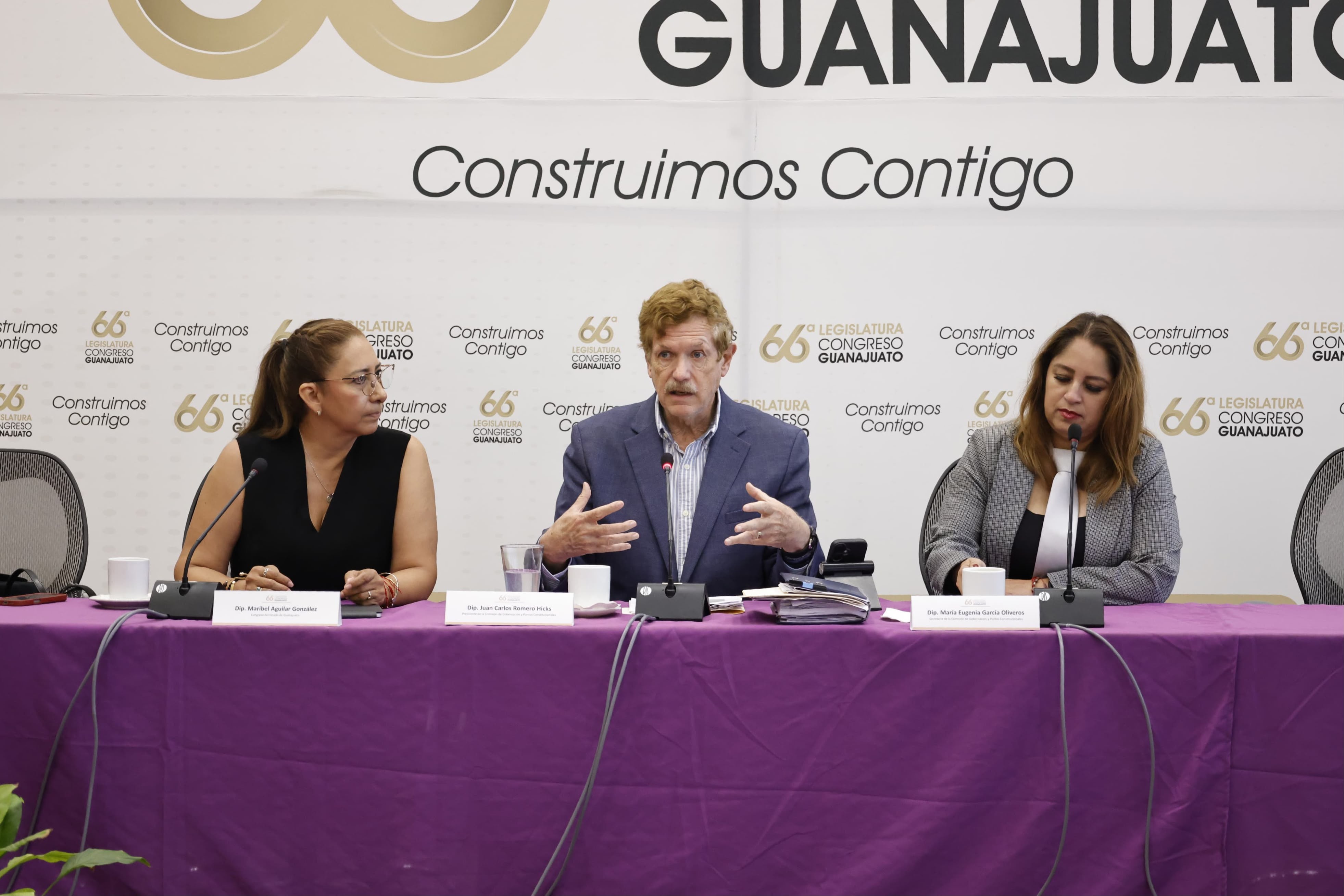 Quieren garantizar salud gratuita y universal en Guanajuato, pero autoridades cuestionan la propuesta Quieren garantizar salud gratuita y universal en Guanajuato, pero autoridades cuestionan la propuesta