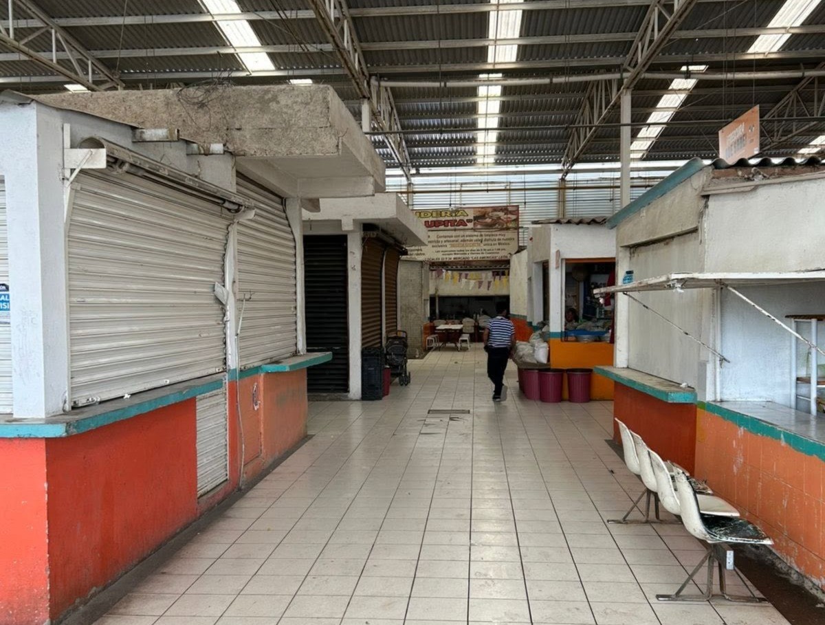 “Da tristeza verlo así”: comerciantes piden rescatar el Mercado Las Américas en León