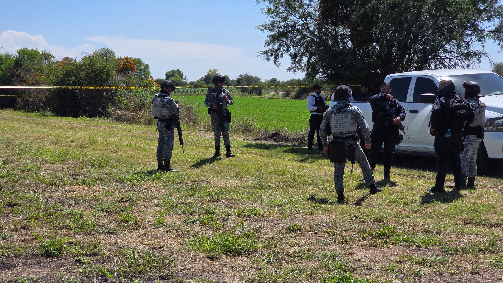 Hallan cuerpo sepultado en una fosa clandestina cerca de San Cayetano