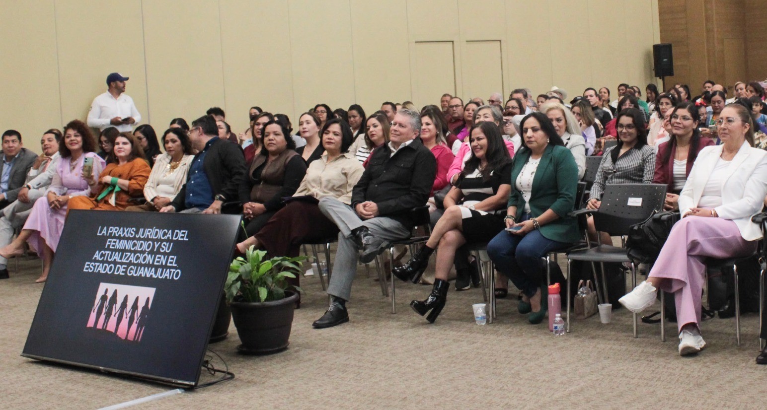 Presentan revista “Juntas Somos Voz, Fuerza y Transformación” en Guanajuato