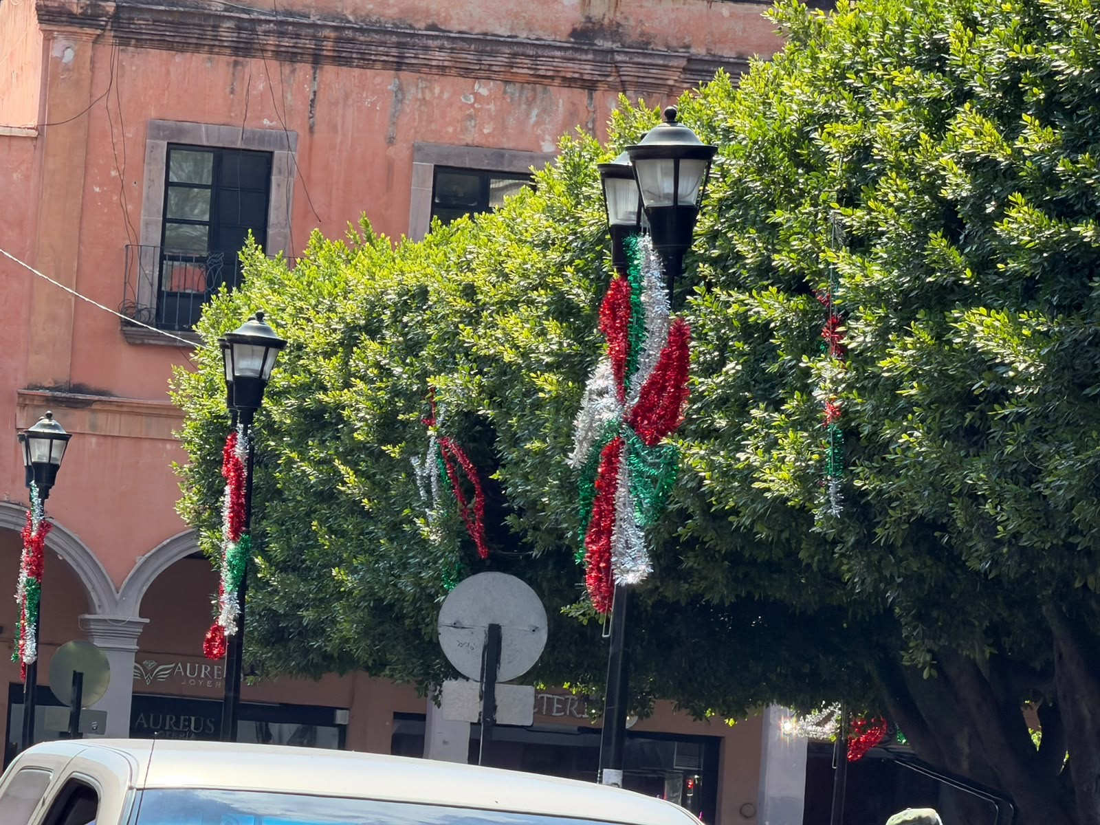Celaya contempla invertir hasta 600 mil pesos en nuevos adornos para las fiestas patrias