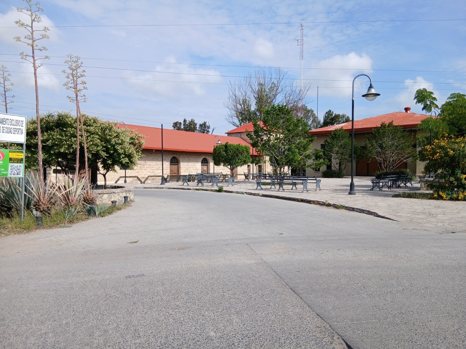 Temen despojo de sus viviendas: familias de San Miguel piden ayuda al Congreso Temen despojo de sus viviendas: familias de San Miguel piden ayuda al Congreso