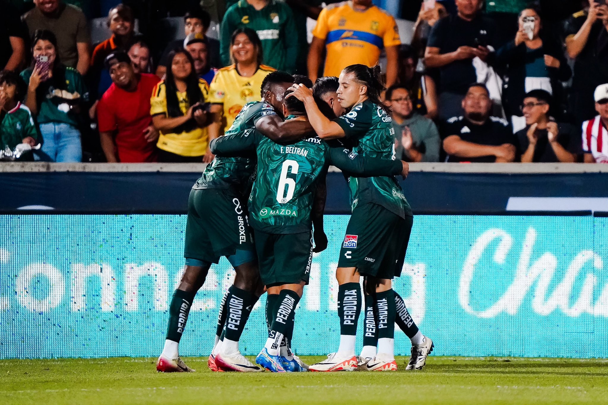 León aplasta al Real Salt Lake y mantiene su racha de 7 juegos con victoria