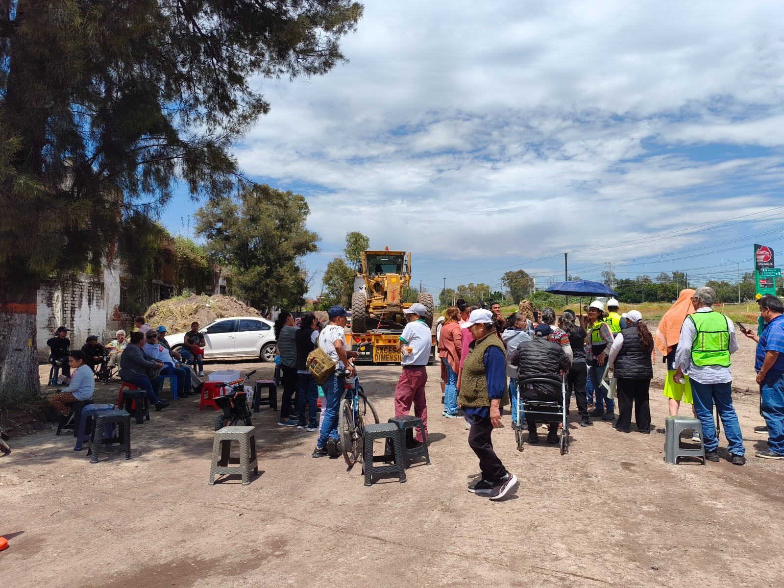 Vecinos de La Estación exigen respetar paso vehicular durante obras del tren de pasajeros