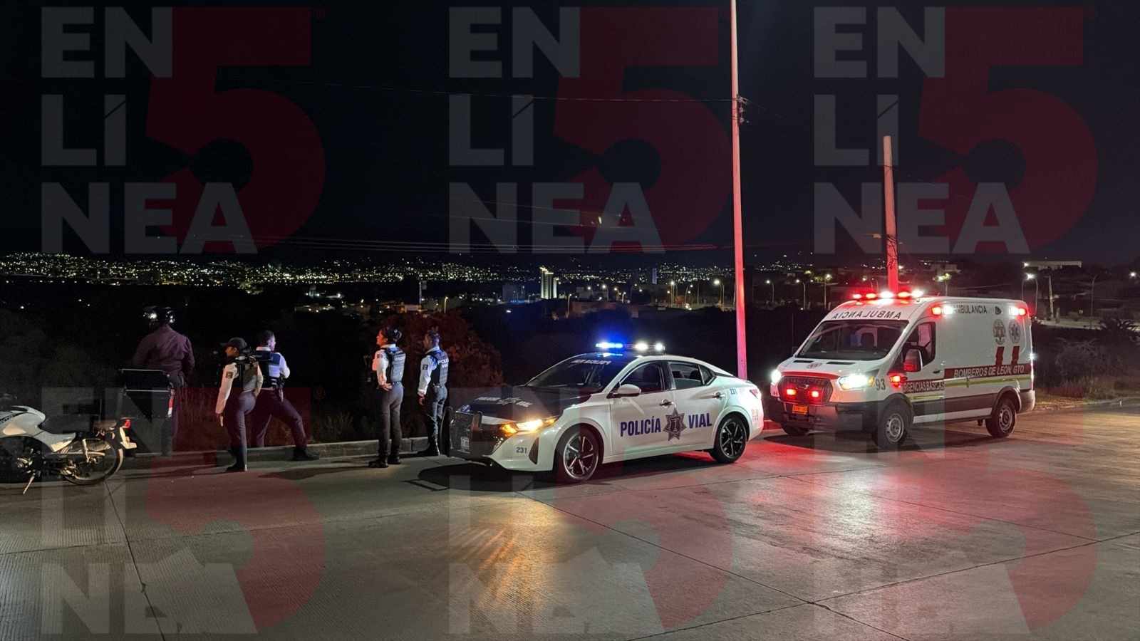 Ciclista pierde el control y cae a canal de concreto en el bulevar Morelos