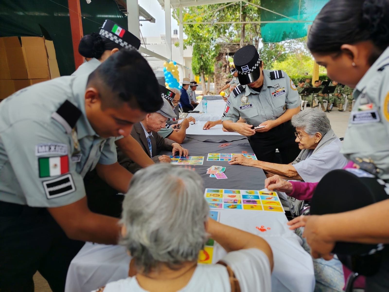 Guardia Nacional celebra el Día del Abuelo en casa hogar de Irapuato