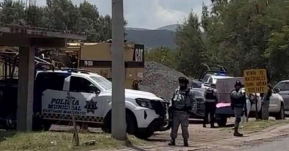 Hallan cinco cuerpos con signos de violencia en Santiago Maravatío