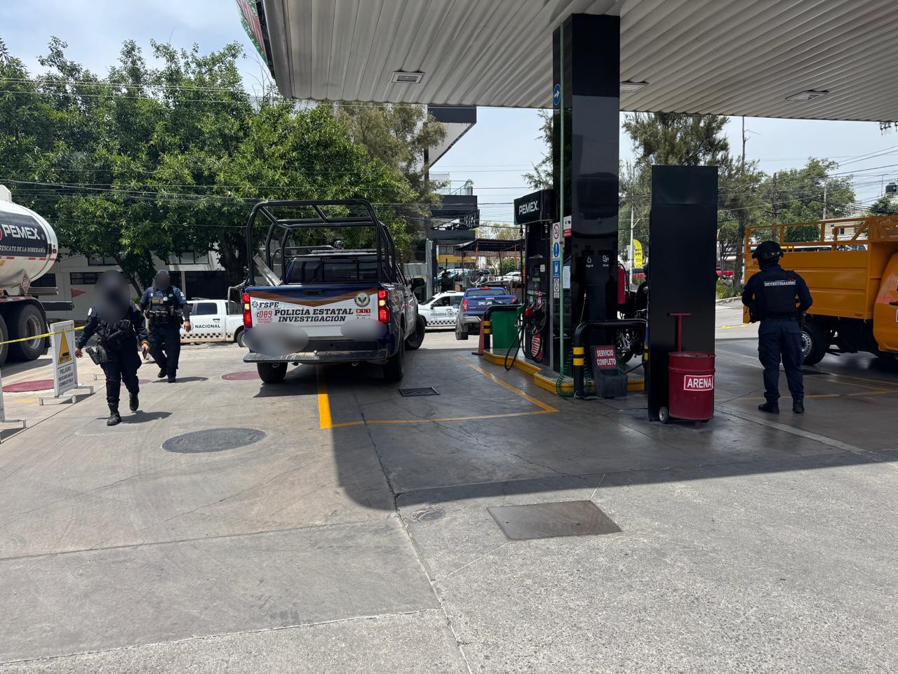 Catean y aseguran gasolinera en Jardines de Jerez en León