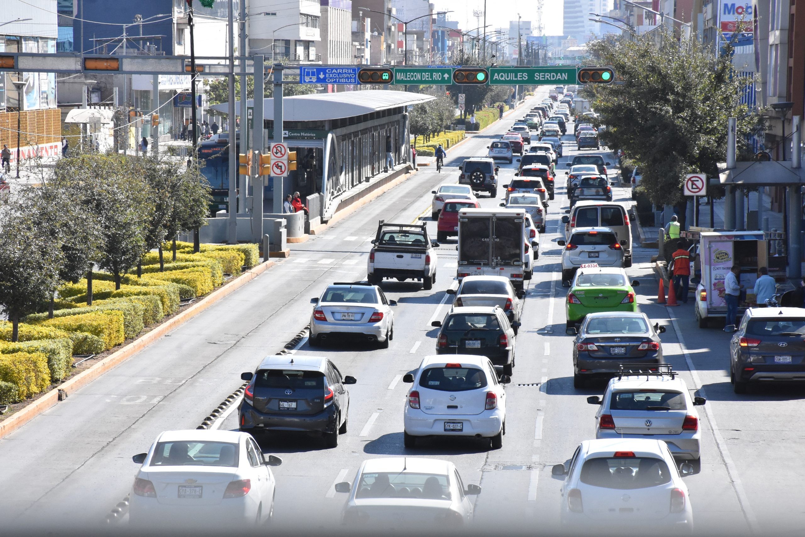 León ya no tiene una sola 'hora pico': el tráfico se prolonga cada vez más