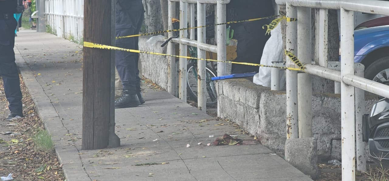 Ataque armado deja grave a limpiaparabrisas en avenida Morelos