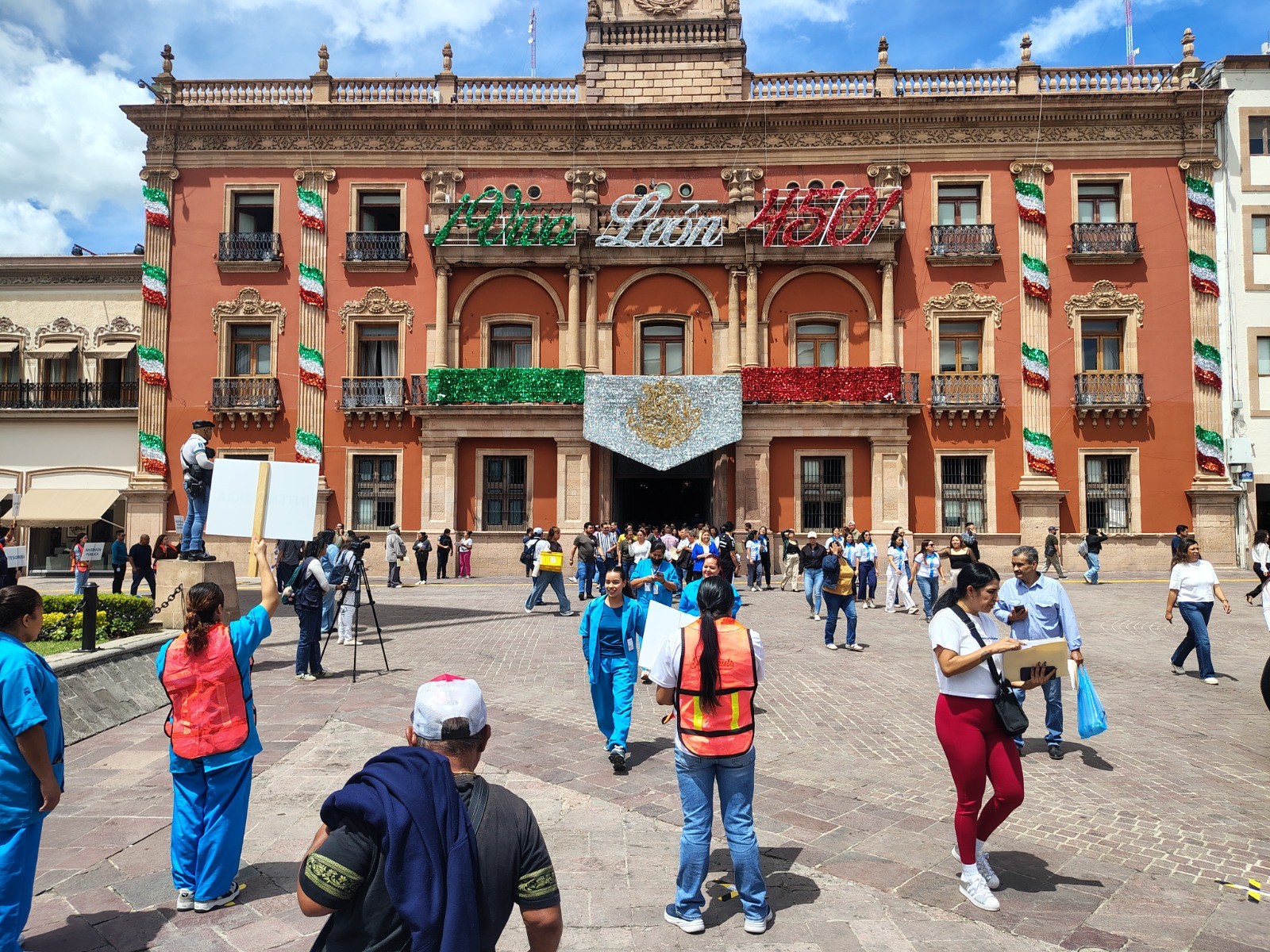 Ensayan ante la alarma sísmica: Ciudadanos de León se suman al Simulacro Nacional 2026 Ensayan ante la alarma sísmica: Ciudadanos de León se suman al Simulacro Nacional 2026