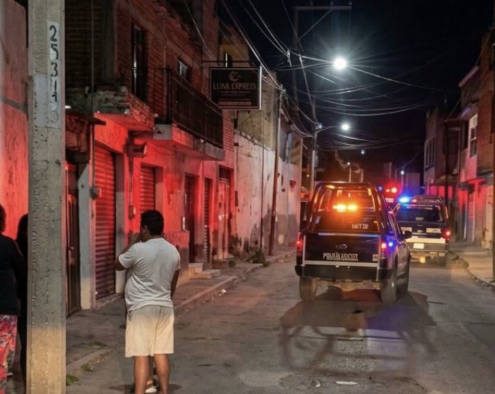 Balean a dos, encierran a siete y prenden fuego a una vivienda en Valle de Santiago