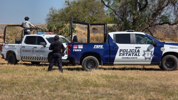 Hallan a hombre sin vida y maniatado entre milpas, en la comunidad de San Antonio Espinoza