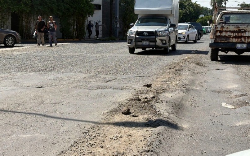 La ruta de los baches y bordos: conductores piden rehabilitación de Prolongación Juárez en León