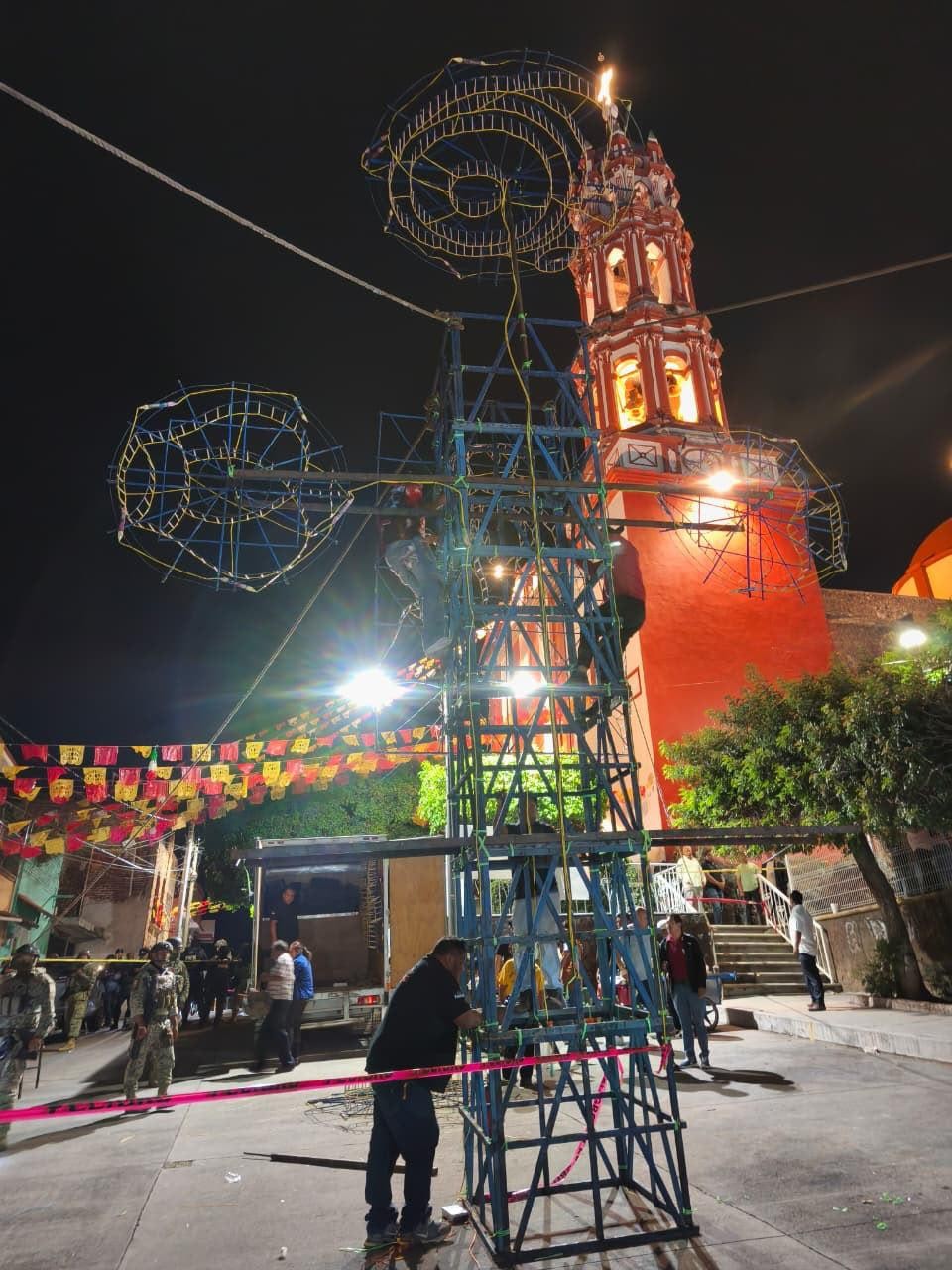 Asesinan a mujer danzante afuera de una iglesia durante fiesta patronal en Valle de Santiago Asesinan a mujer danzante afuera de una iglesia durante fiesta patronal en Valle de Santiago