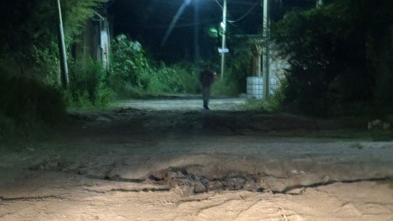 Calles de Fracciones de los Aguirre están intransitables