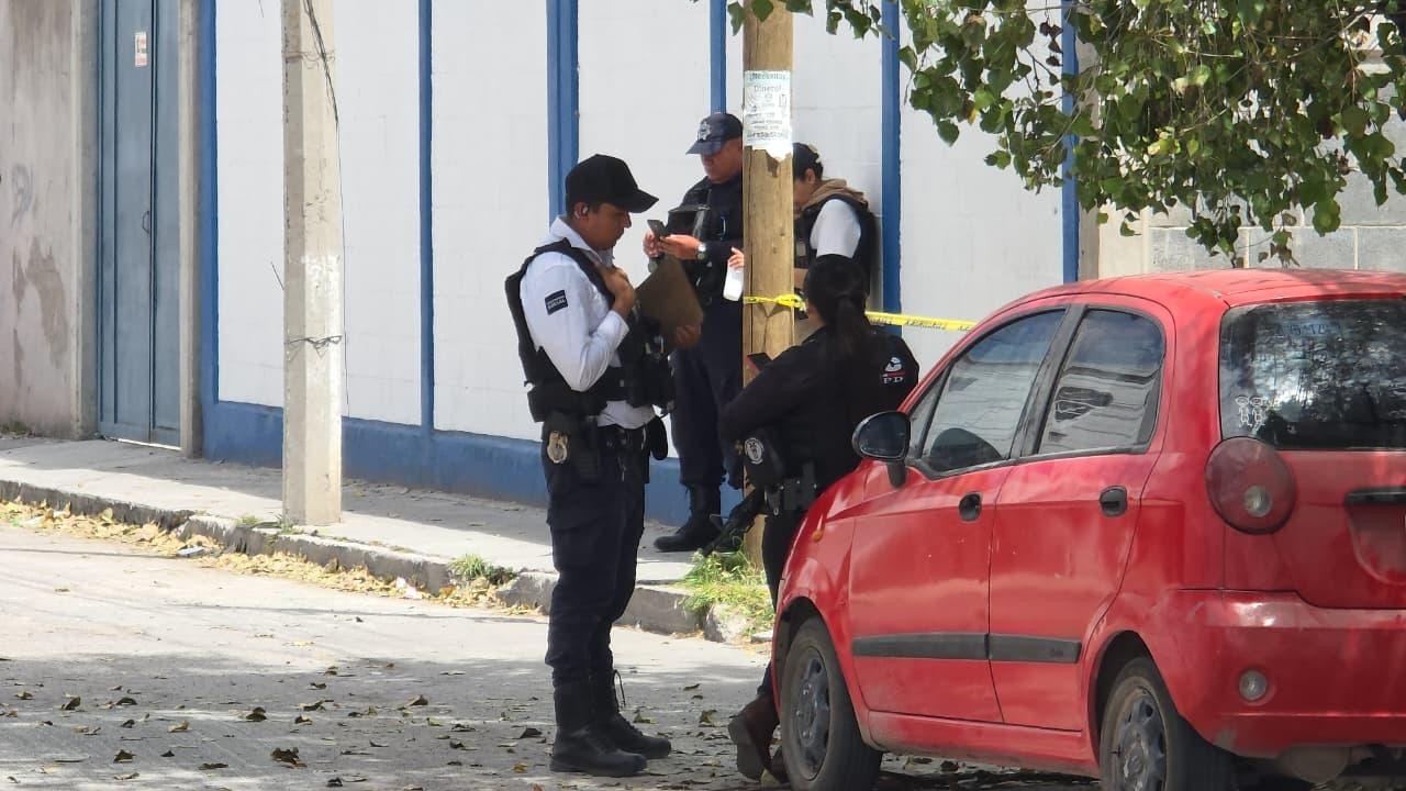 Secuestran a mujer policía que vigilaba Banco del Bienestar en Cortazar; localizan su patrulla Secuestran a mujer policía que vigilaba Banco del Bienestar en Cortazar; localizan su patrulla