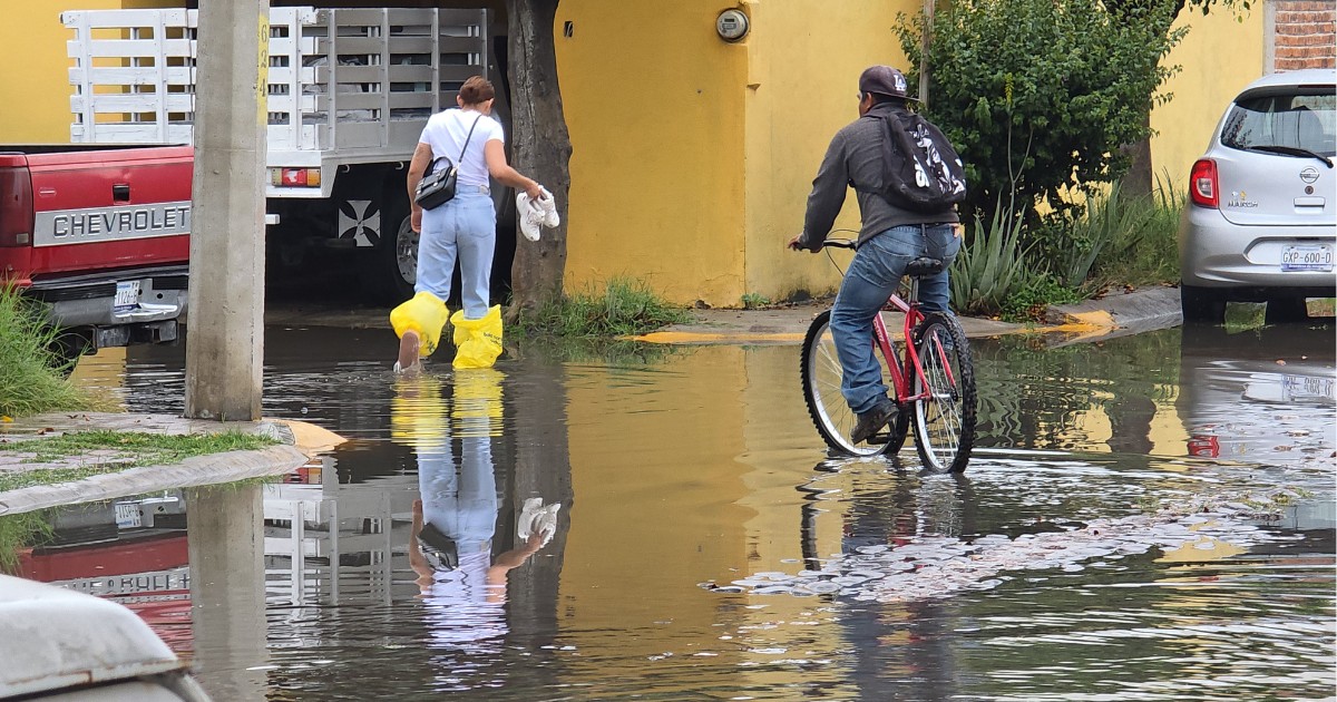 deja a familias de Villas Reales con el agua hasta las casas tras fuerte lluvia deja a familias de Villas Reales con el agua hasta las casas tras fuerte lluvia