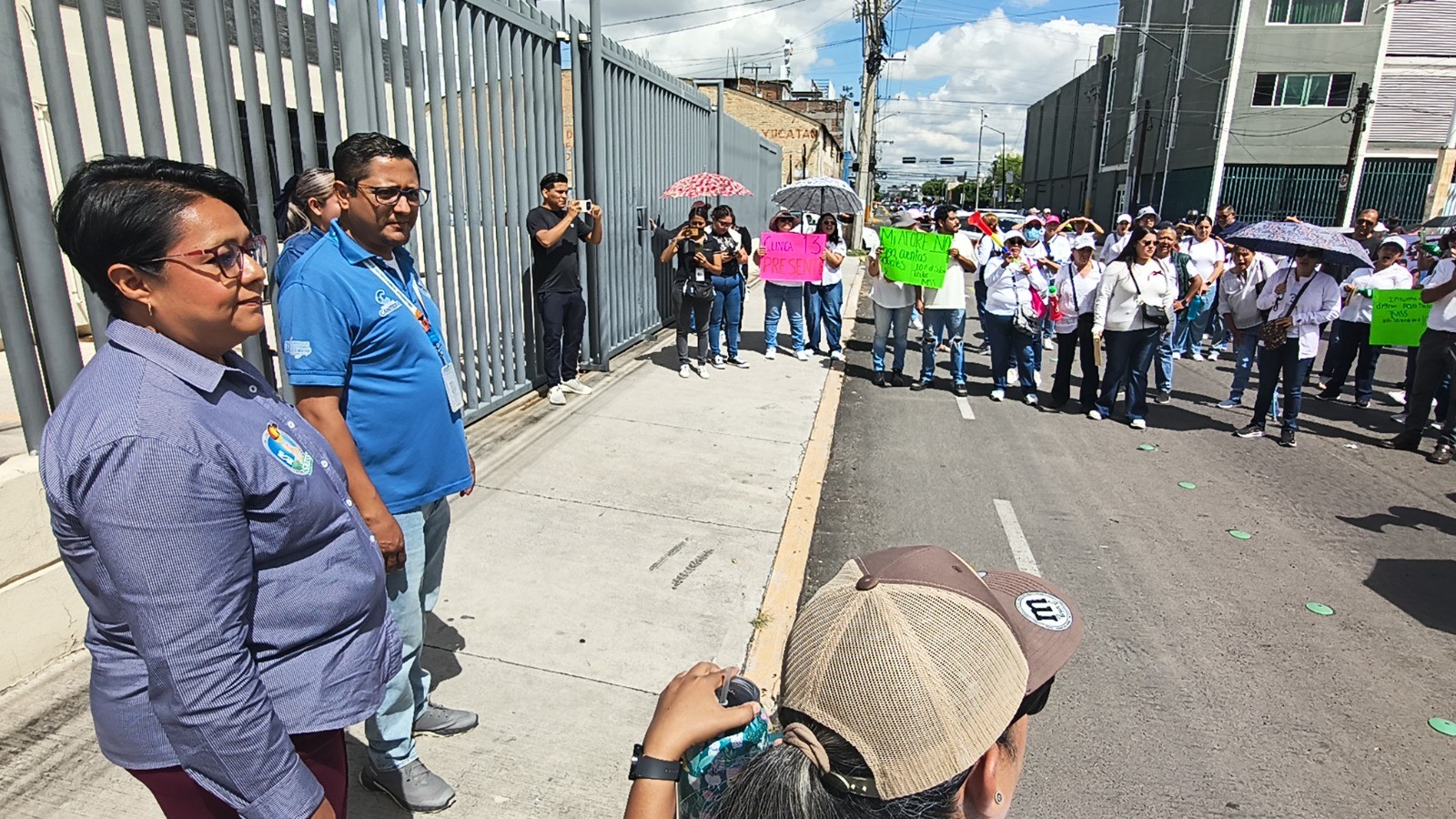 Trabajadores del IMSS exigen aumento salarial del 10% y mejoras laborales