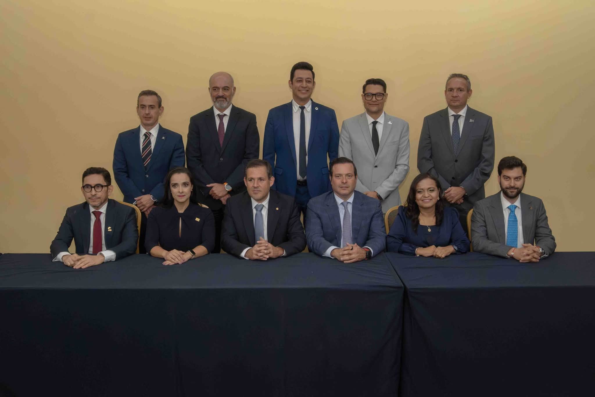 Mauricio Battaglia asume la presidencia del CCEL; llama a construir acuerdos y elevar la calidad del empleo Mauricio Battaglia asume la presidencia del CCEL; llama a construir acuerdos y elevar la calidad del empleo