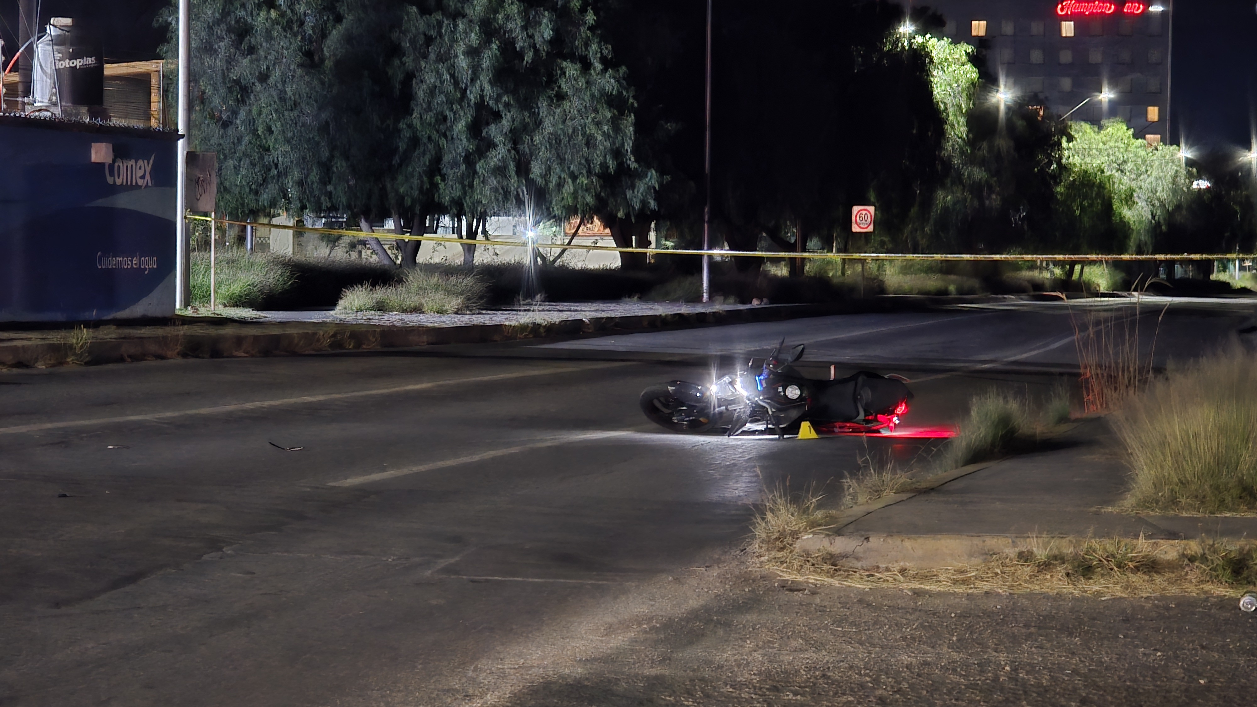 Muere motociclista tras derrapar en el eje Nororiente de Celaya
