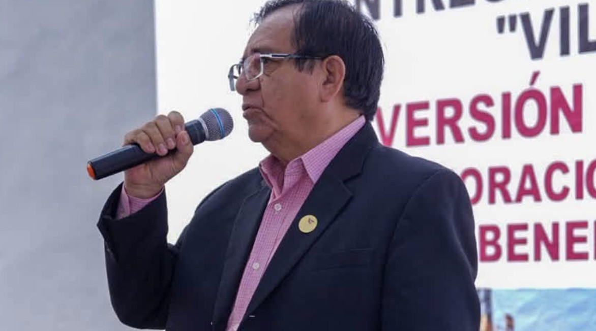 Alcalde acusa cobros ilegales de $6 mil a transportistas; dan de baja a tránsitos