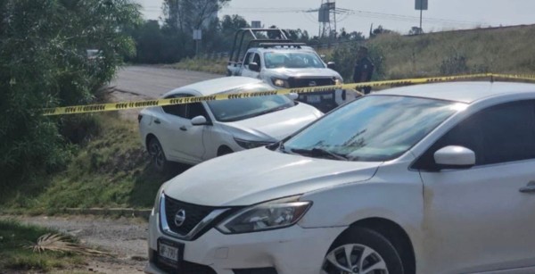 Comando armado secuestra a conductor en la salida de Salamanca hacia Celaya
