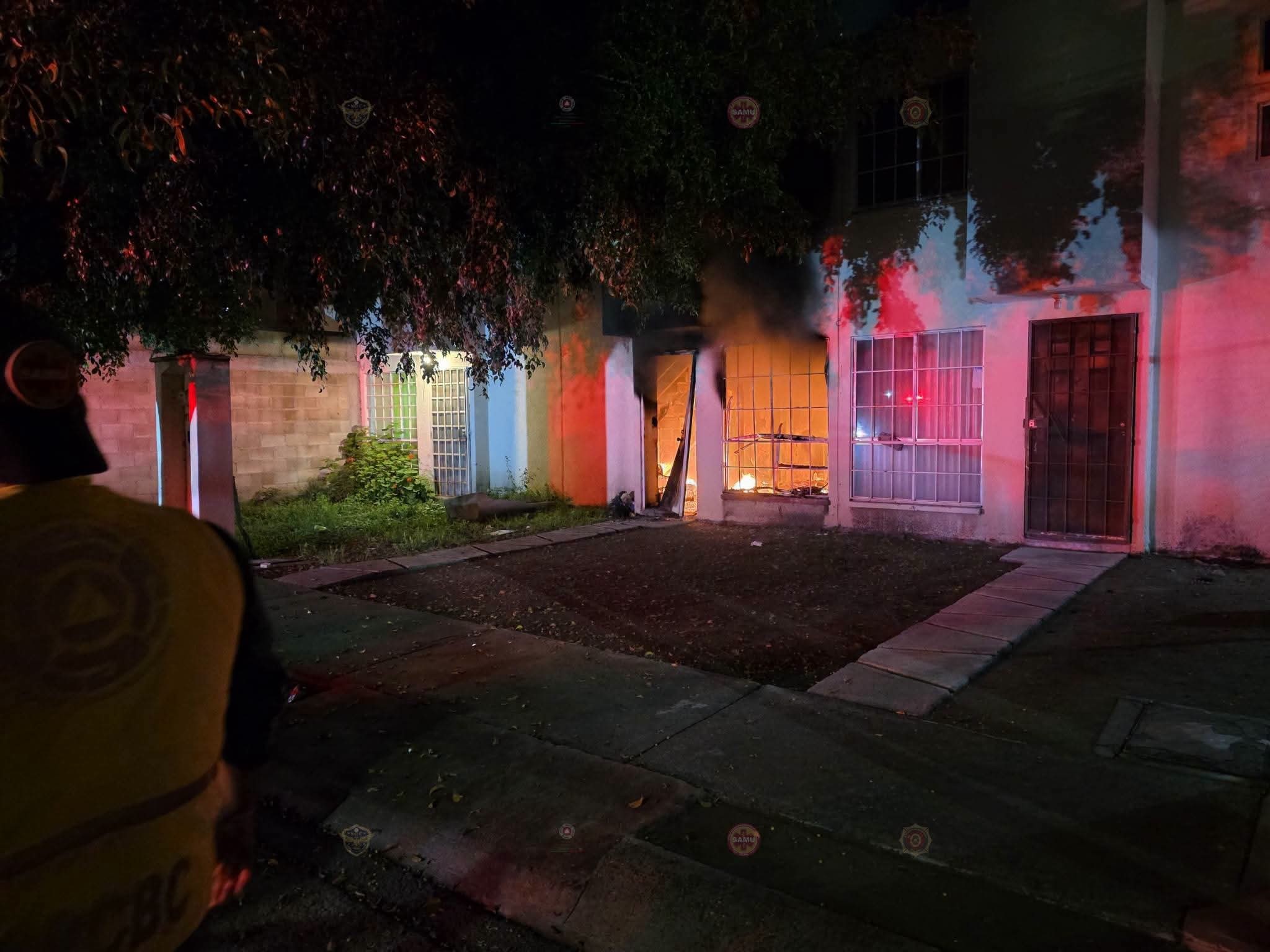 Sofocan incendio en vivienda de Villas del Bajío en Celaya