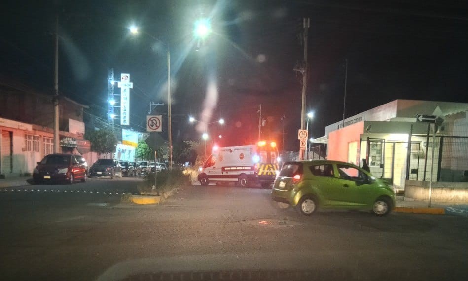 Moviliza presunta intoxicación a cuerpos de emergencia en el IMSS de Los Olivos