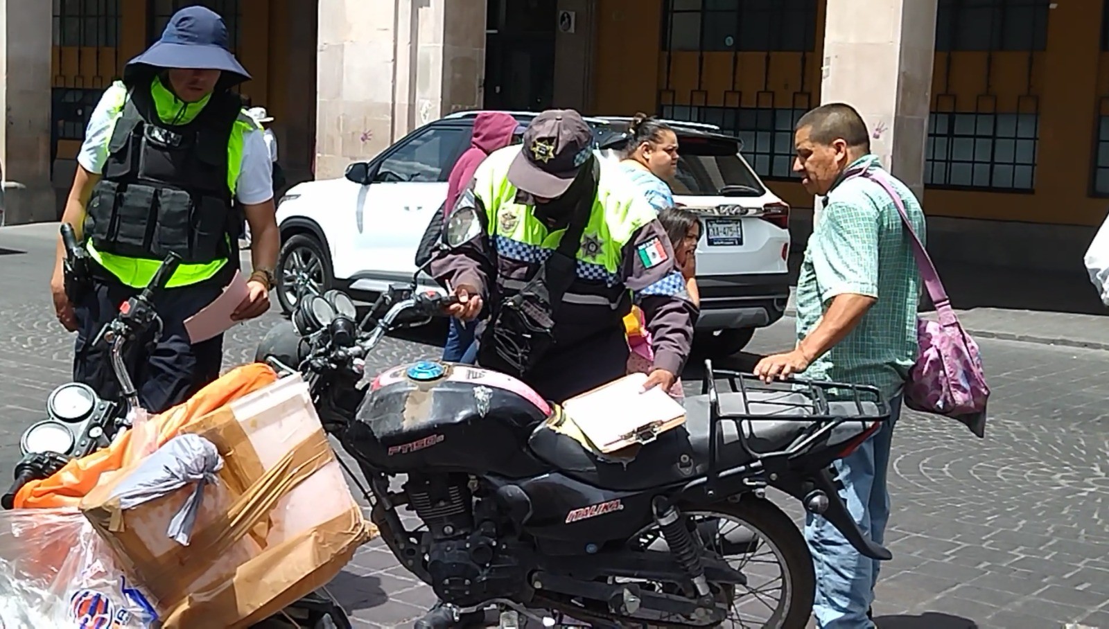 Menores de edad concentran el 55% de las multas a motociclistas en Celaya