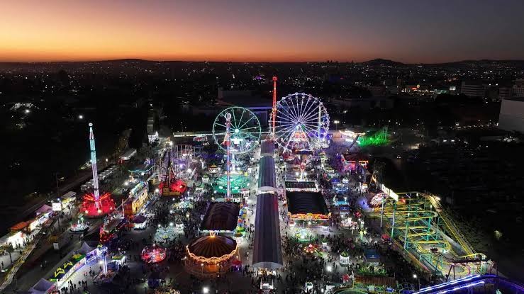 Confirma Libia Dennise conciertos gratuitos en la Feria de León 2027 y exige transparencia