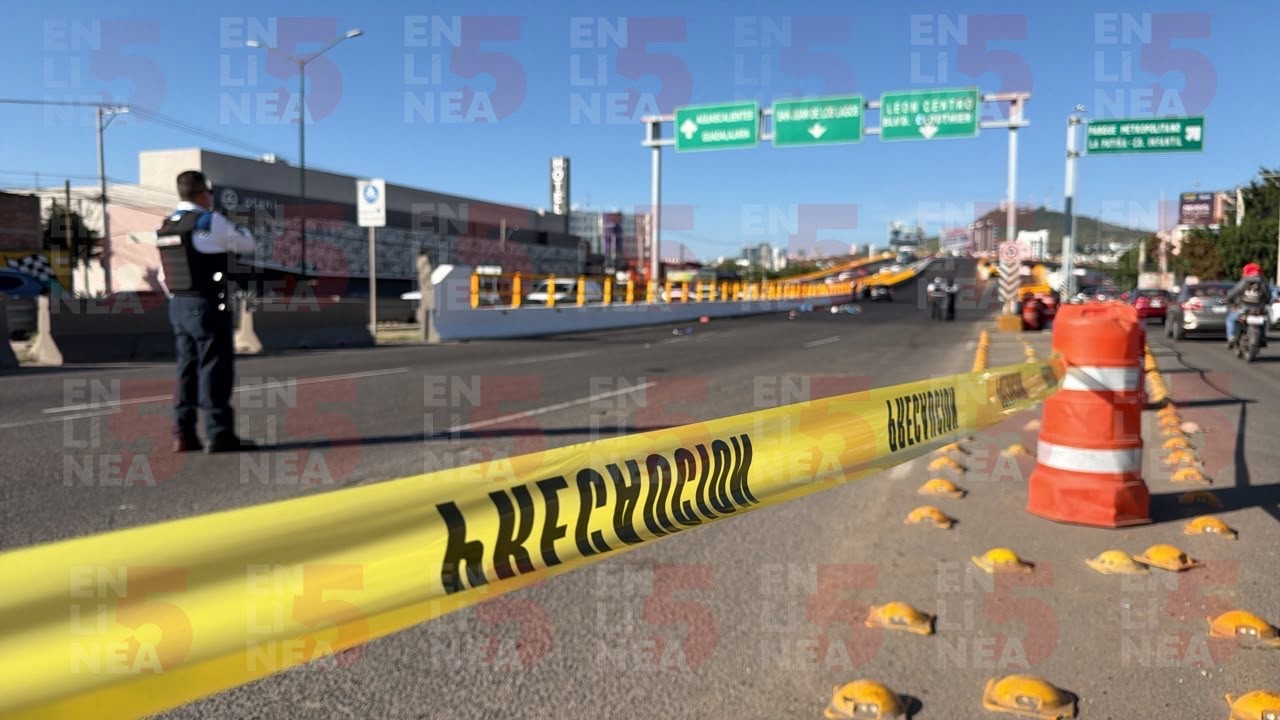 Muere ciclista atropellado en el bulevar Morelos y colapsa la circulación en León Muere ciclista atropellado en el bulevar Morelos y colapsa la circulación en León