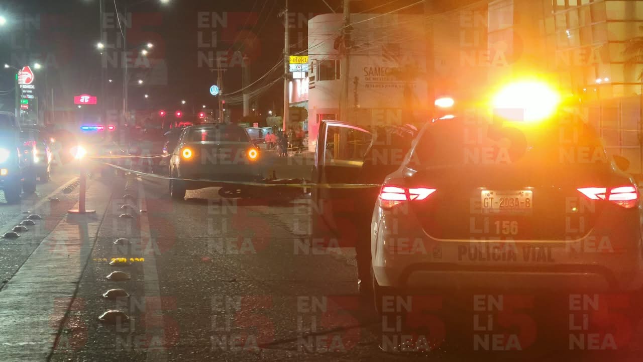 Muere motociclista tras ser arrollado por camión de gas en León