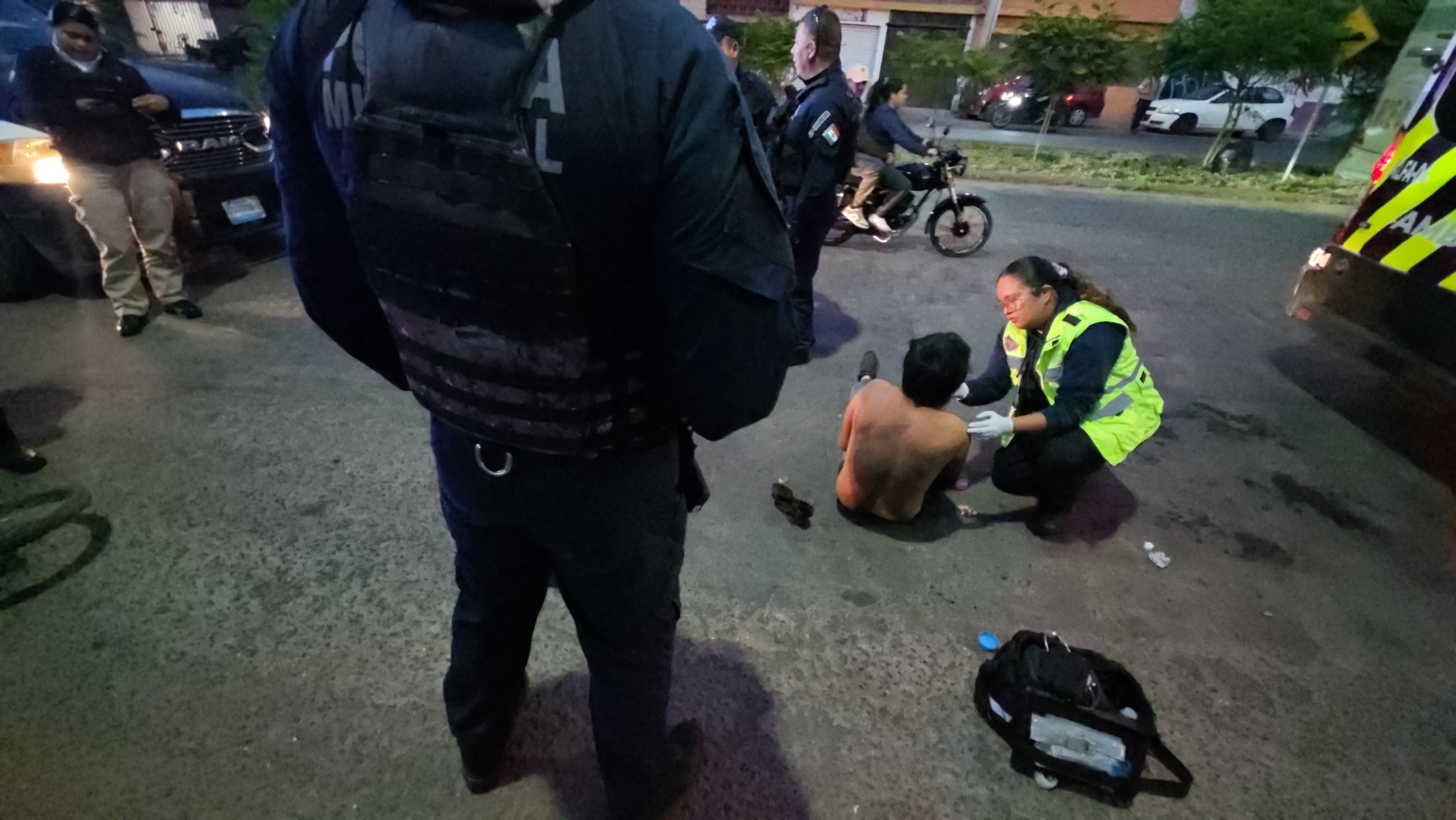 Golpean vecinos a presunto asaltante de una adulta mayor en la colonia San Juanico