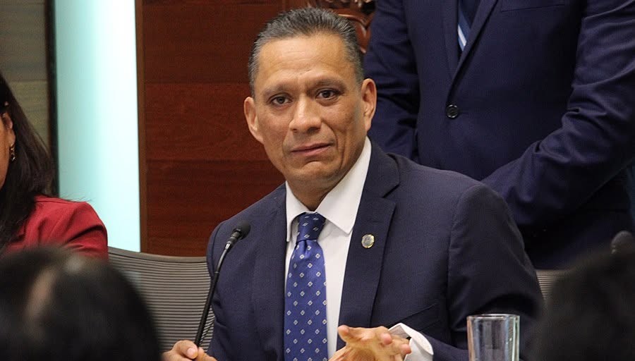 Ernesto Prieto rechaza aspiración de exrector de la UG en Morena: “No vamos a permitirlo”