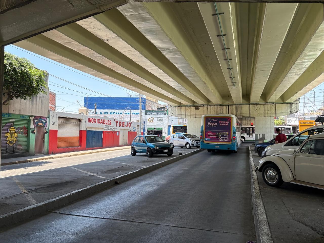 Piden más seguridad bajo el puente del bulevar Mariano Escobedo en León