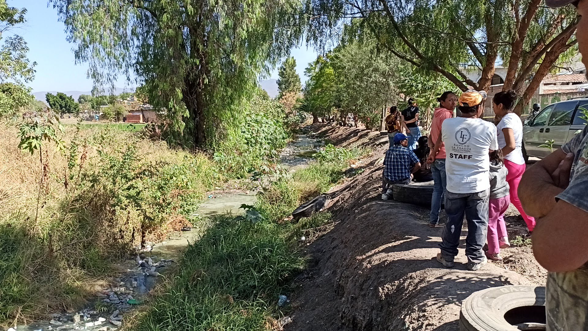Hallan a hombre sin vida flotando en canal de riego de la Comunidad de Tres Puentes