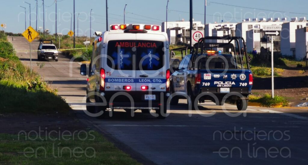 Atacan a hombres que esperaban el camión en León
